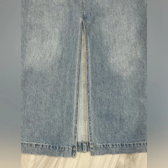 Sold✨Frye women’s Jean skirt - Picture 4 of 6